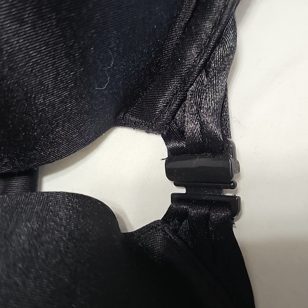 Victoria's Secret Racerback Snap Front Bra - Picture 3 of 5
